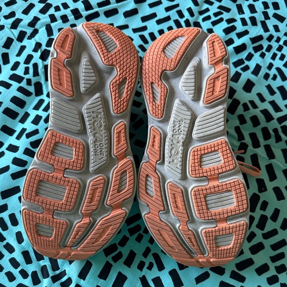 Hoka One Bondi 7 Wide Gray and Peach - Picture 4 of 9